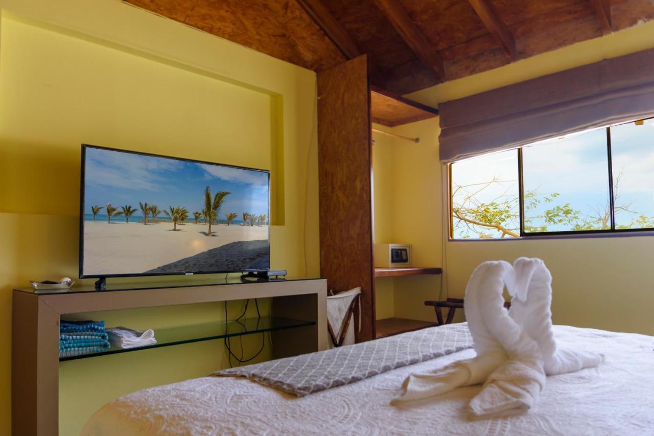 Wallac Bungalows Canoas De Punta Sal Exterior photo