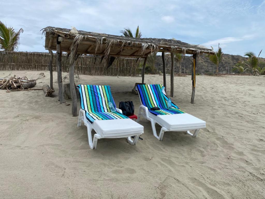 Wallac Bungalows Canoas De Punta Sal Exterior photo